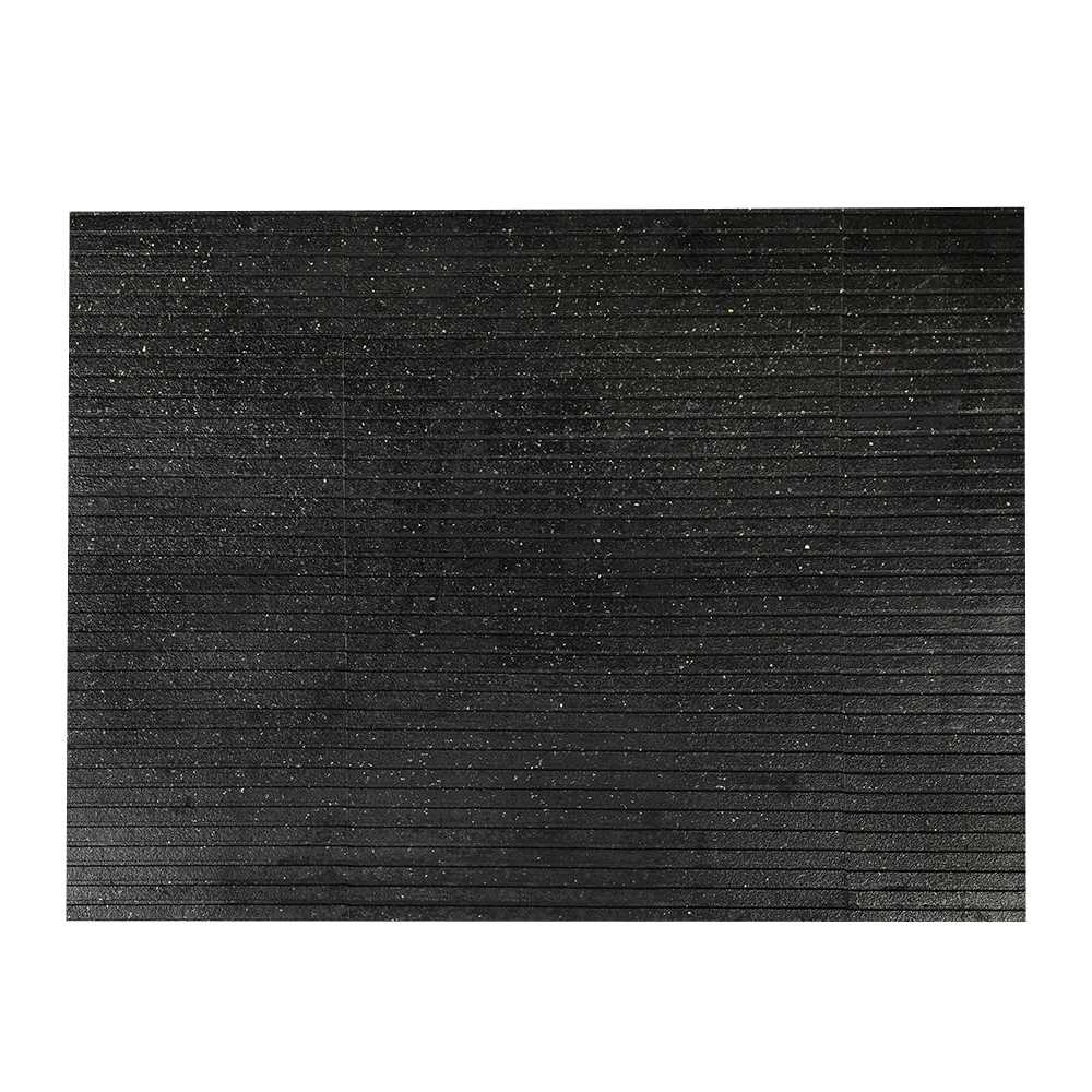 Tapis antidérapant noir 3 pi x 4 pi