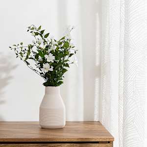 VERTUO Artificiel Flower with White Ceramic Vase