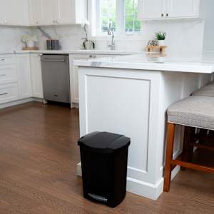 Step Trash Bin Black 19 L