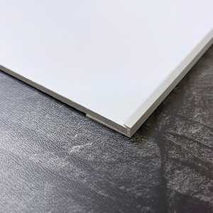 Moulure de finition carrée pour panneau mural Wall Impression 106 po
