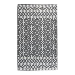 VERTUO Outdoor Carpet Geo Grey 5 ft. 3 in. x 7 ft. 3 in.