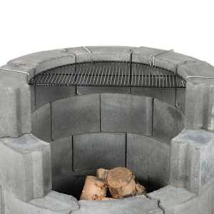 Grille de cuisson pour foyer en blocs de béton