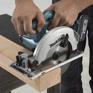 MAKITA 18 V LXT  6 1/2 in. Cordless Circular Saw Tool Only