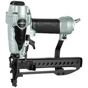Agrafeuse pneumatique de finition METABO HPT