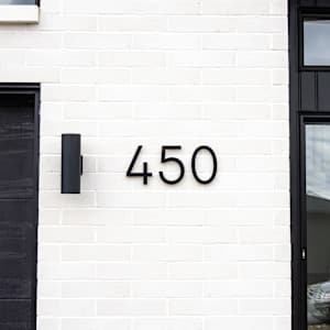 Chiffre 2 Bungalow en aluminium noir 8 1/2 po