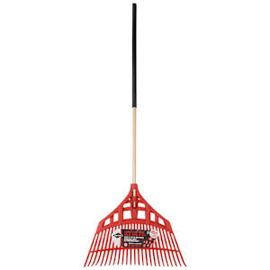 GARANT Polypropylene leaf broom with wooden handle 24 in.