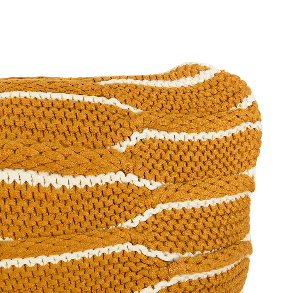 Coussin tissé rétro 17 3/4 po x 17 3/4 po ASTELLA