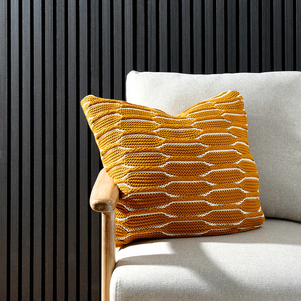 Coussin tissé rétro 17 3/4 po x 17 3/4 po ASTELLA