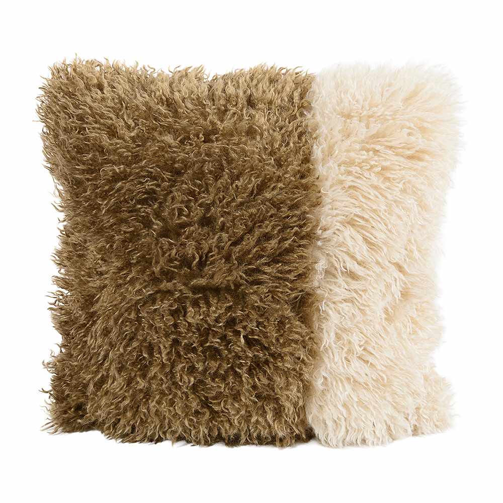 Coussin Highland kaki et beige 17 3/4 po x 17 3/4 po ASTELLA