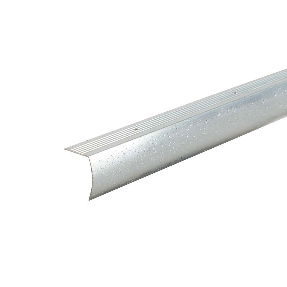 Nez de marche argent 1 5/8 po x 96 po