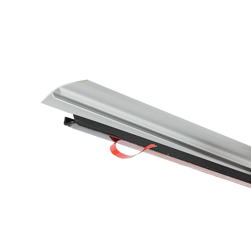 Moulure de réduction à plancher argent satiné 1 13/16 po x 36 po