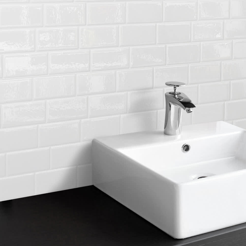 Mosaïque autoadhésive Metro Blanco 11 1/2 po x 8 3/8 po Pqt/4
