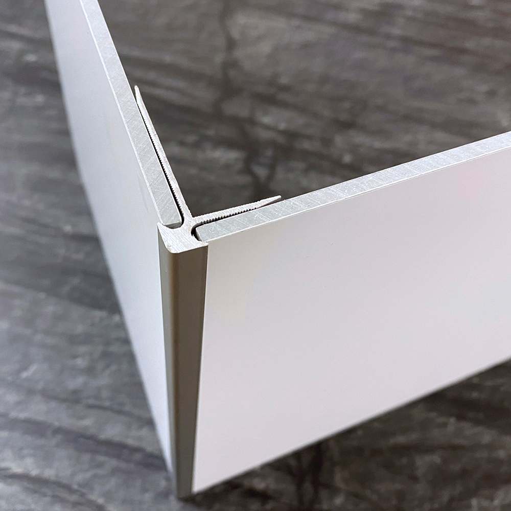 Moulure de coin extérieur pour panneau mural Wall Impression 106&nbsp;po