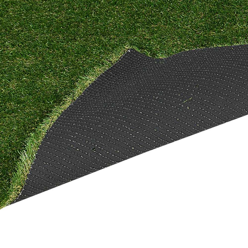 Tapis d'intérieur et d'extérieur effet gazon de luxe vert 5&nbsp;pi&nbsp;x&nbsp;7&nbsp;pi VERTUO