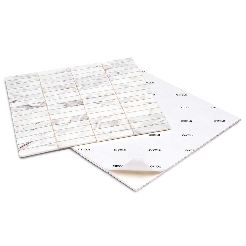 Tuile adhésive en marbre Bouleau 12&nbsp;po x&nbsp;12&nbsp;po