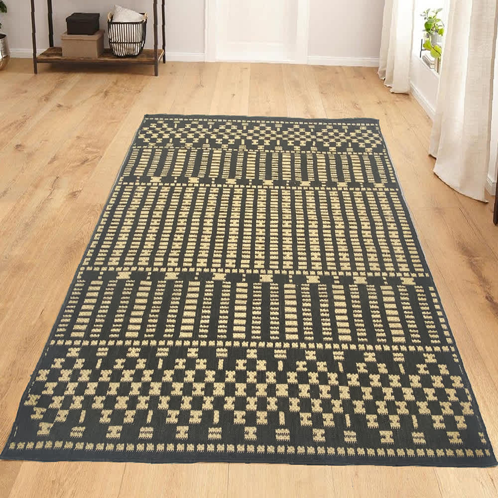 Tapis d'extérieur Manisa 4&nbsp;pi&nbsp;3&nbsp;po x 6&nbsp;pi&nbsp;3&nbsp;po VERTUO
