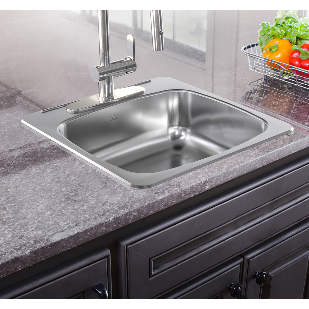 Évier de cuisine simple en acier inoxydable 20 1/8 po x 20 9/16 po KINDRED