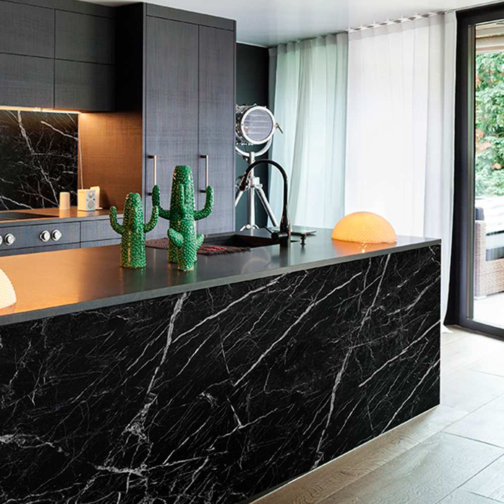 Panneau mural Marbre noir 39 po x 96 po TECHNOFORM