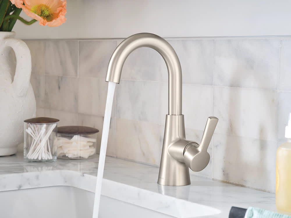 Robinet de lavabo 1 poignée Mikah Moen nickel brossé