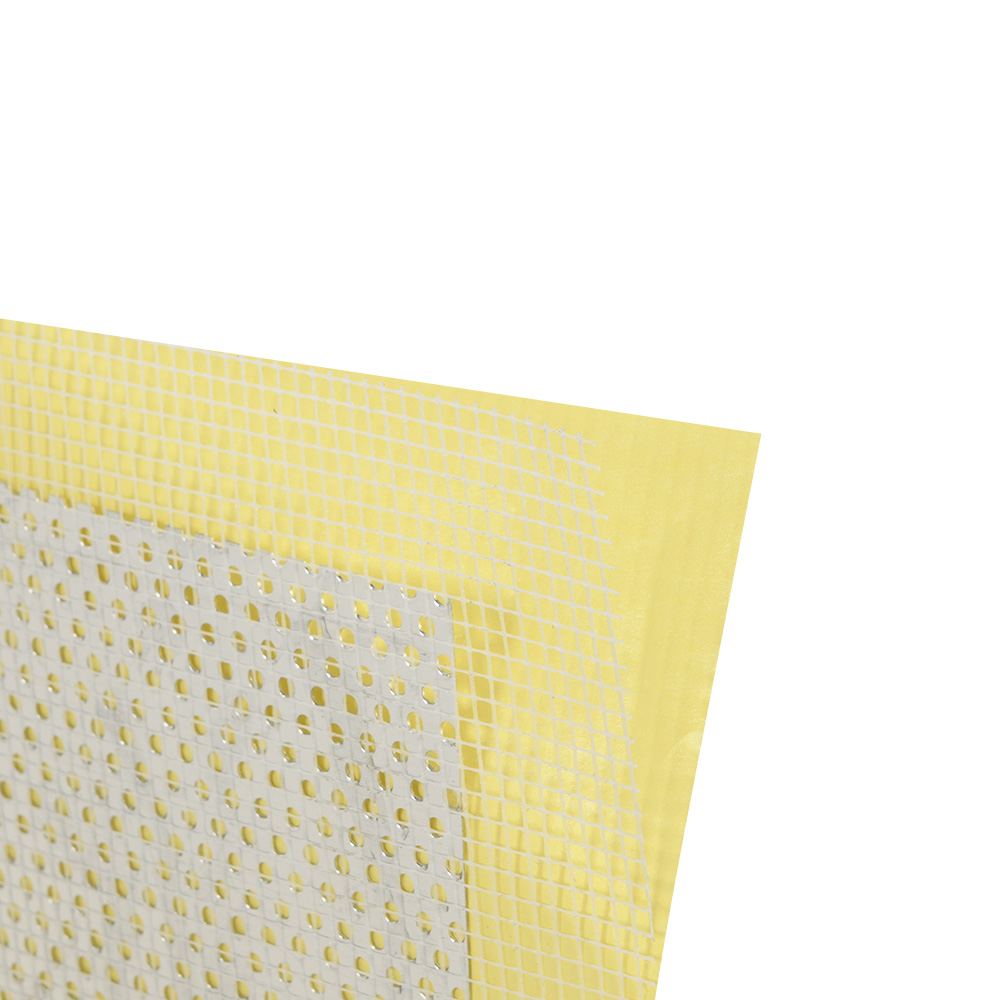 Pièce pour réparation de gypse 4 po x 4 po A. RICHARD