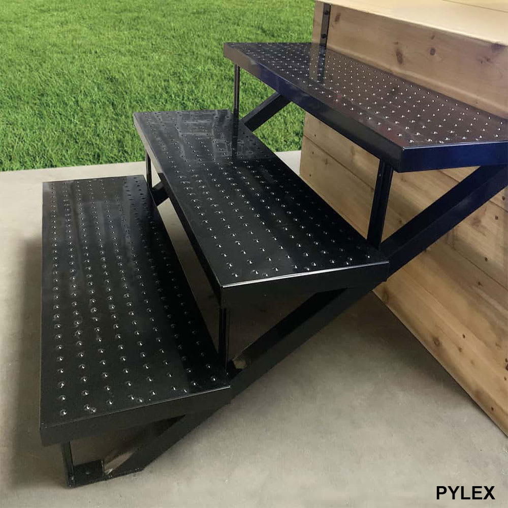 Marche en acier noire 48 po Collection&nbsp;11. PYLEX