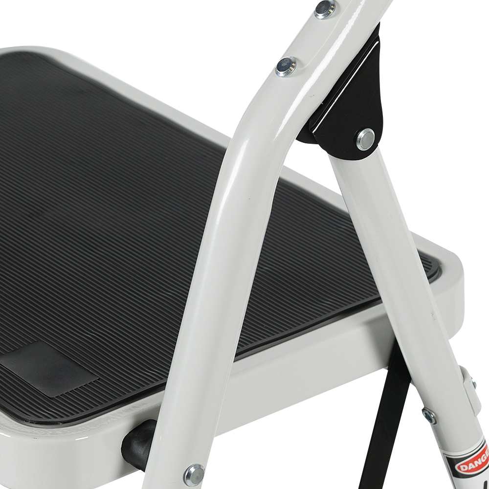 Escabeau domestique 3 marches NEKTRA