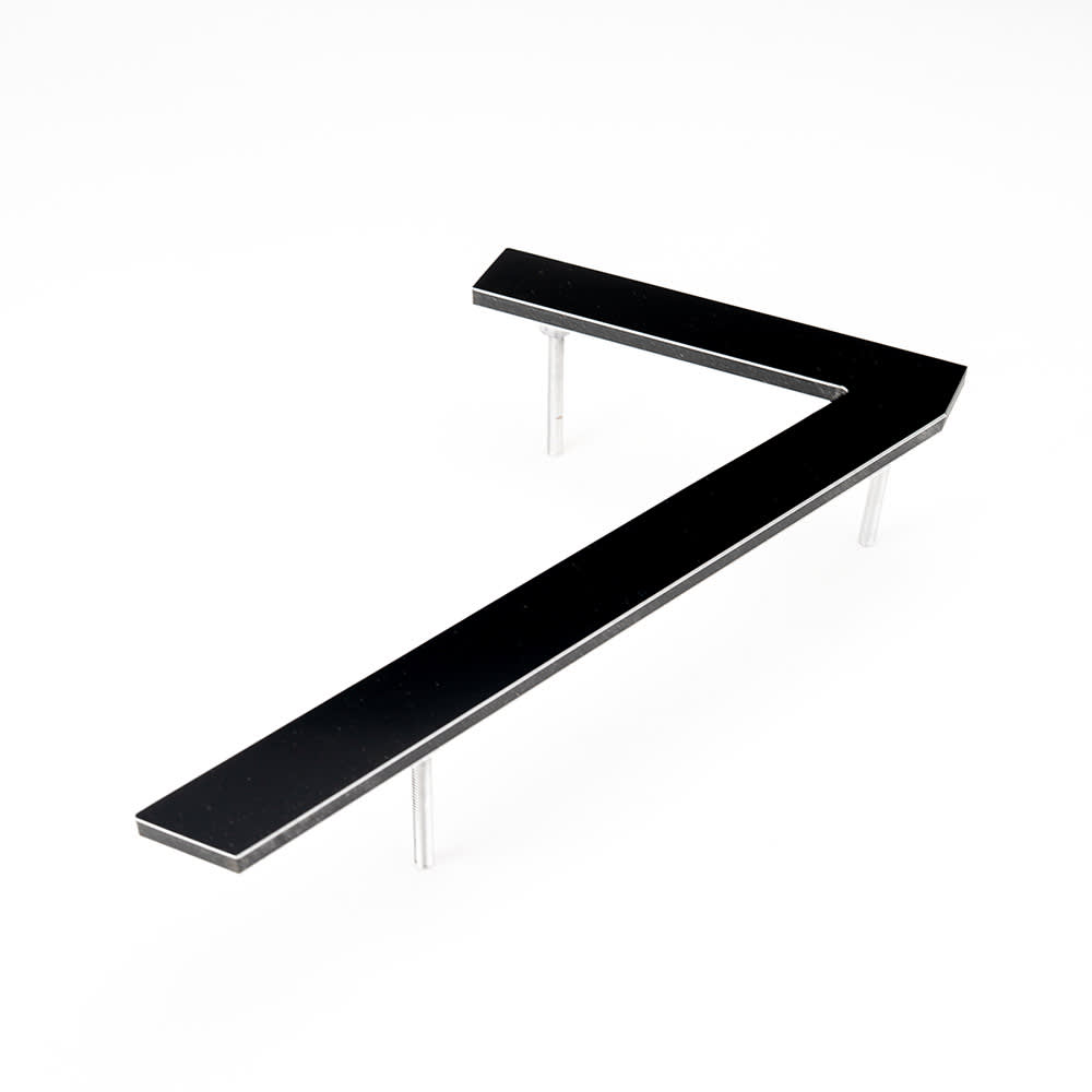 Chiffre 7 Bungalow en aluminium noir 8 1/2&nbsp;po