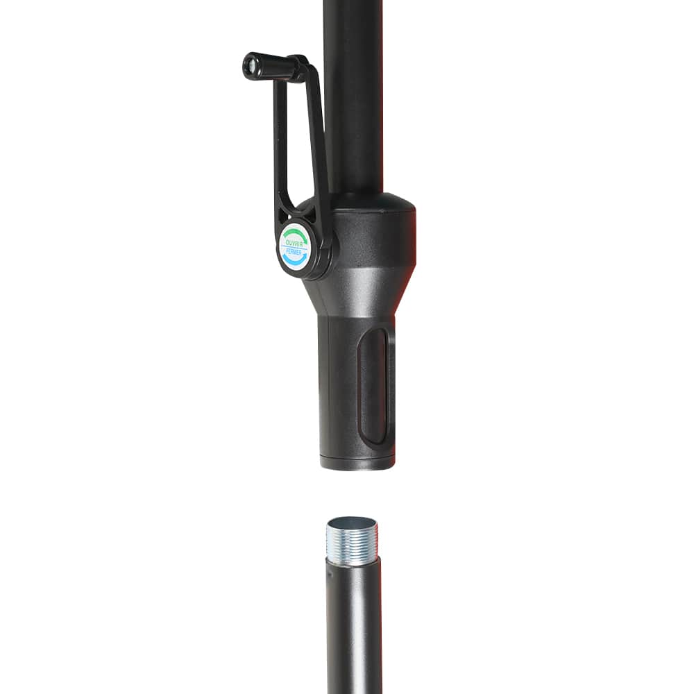 Parasol inclinable rouge avec mât en aluminium 4 pi 11 po VERTUO