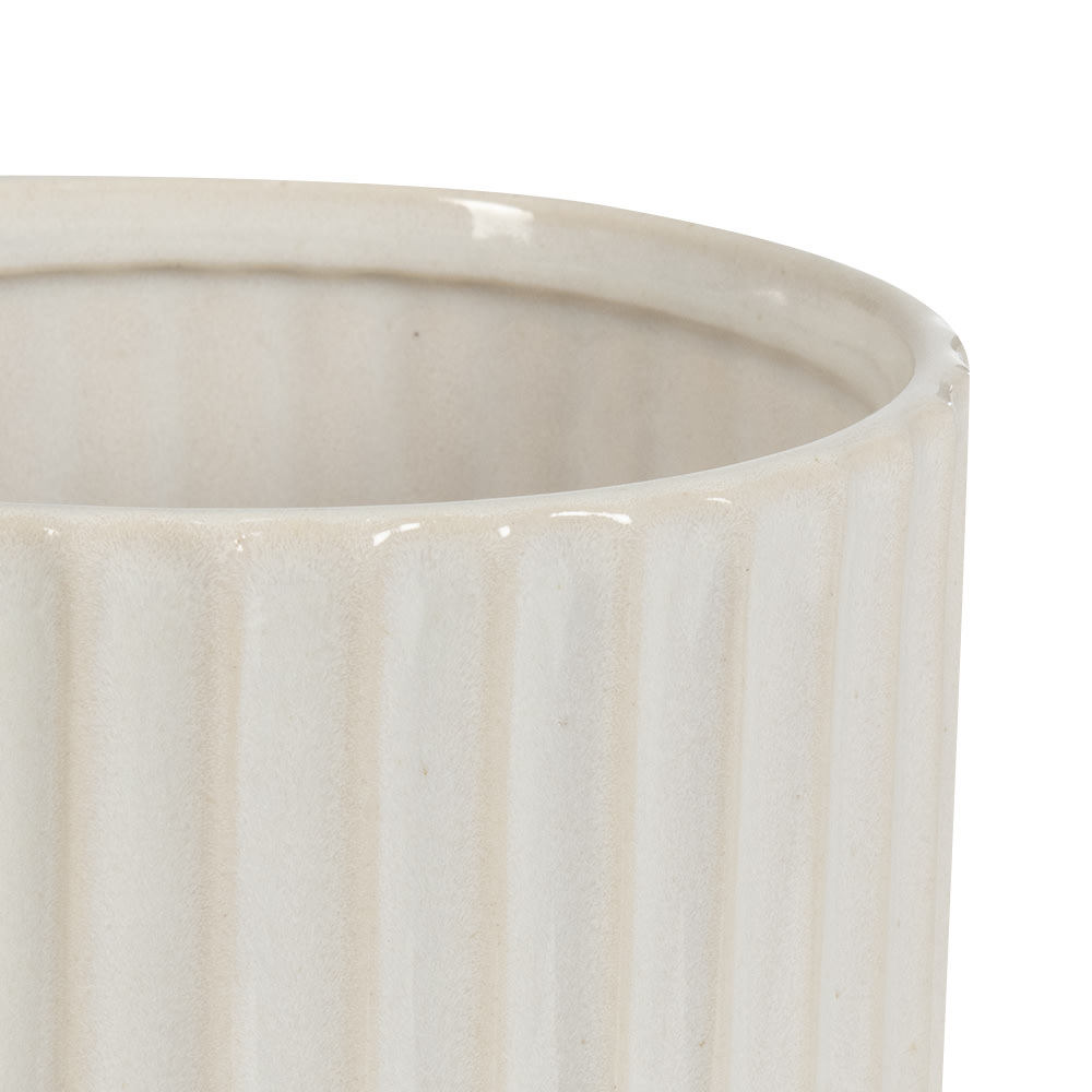 VERTUO Vertical-Groove Plant Pot Cover 5 1/2 in White
