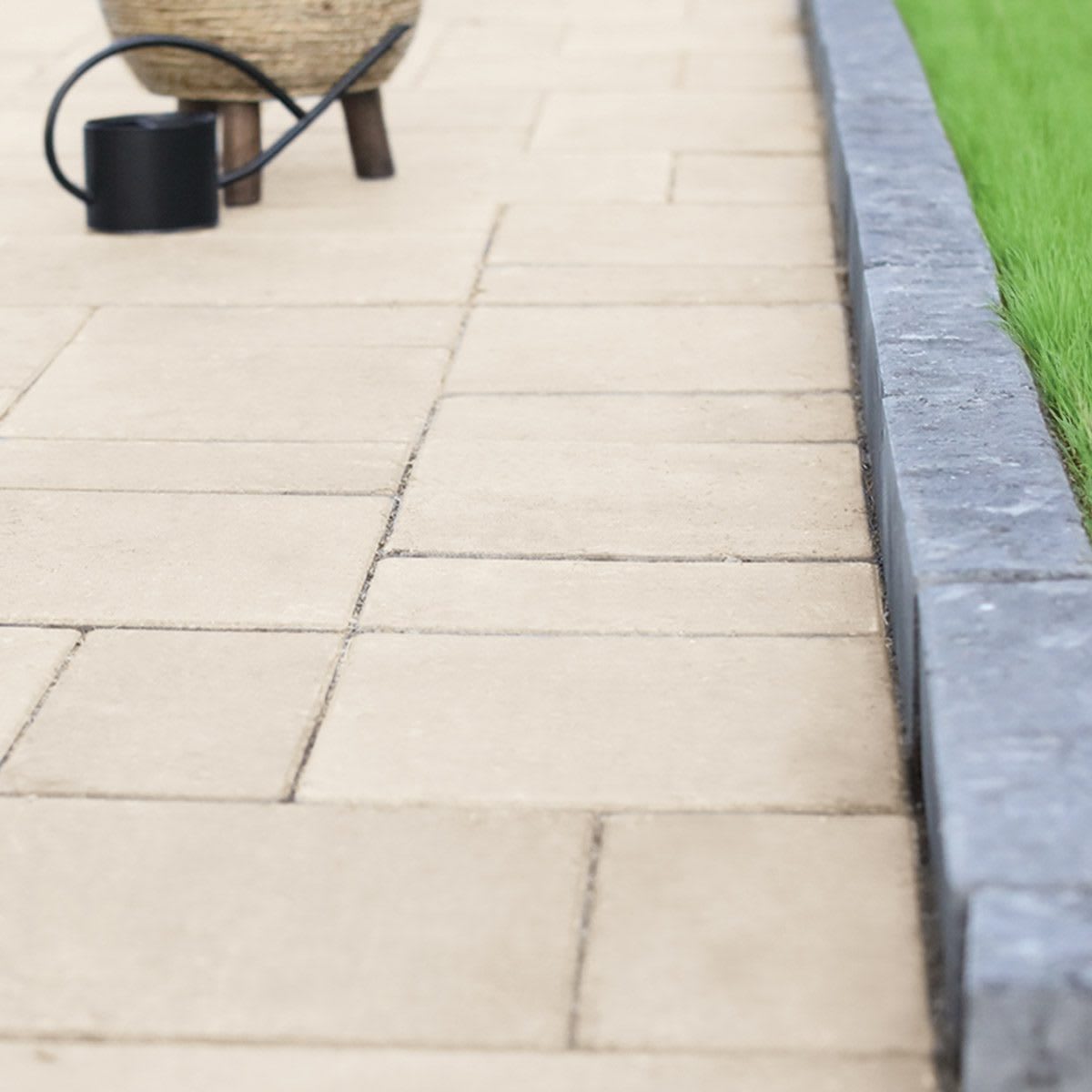 Pavé Urbania modulaire 80&nbsp;mm palette mixte greige