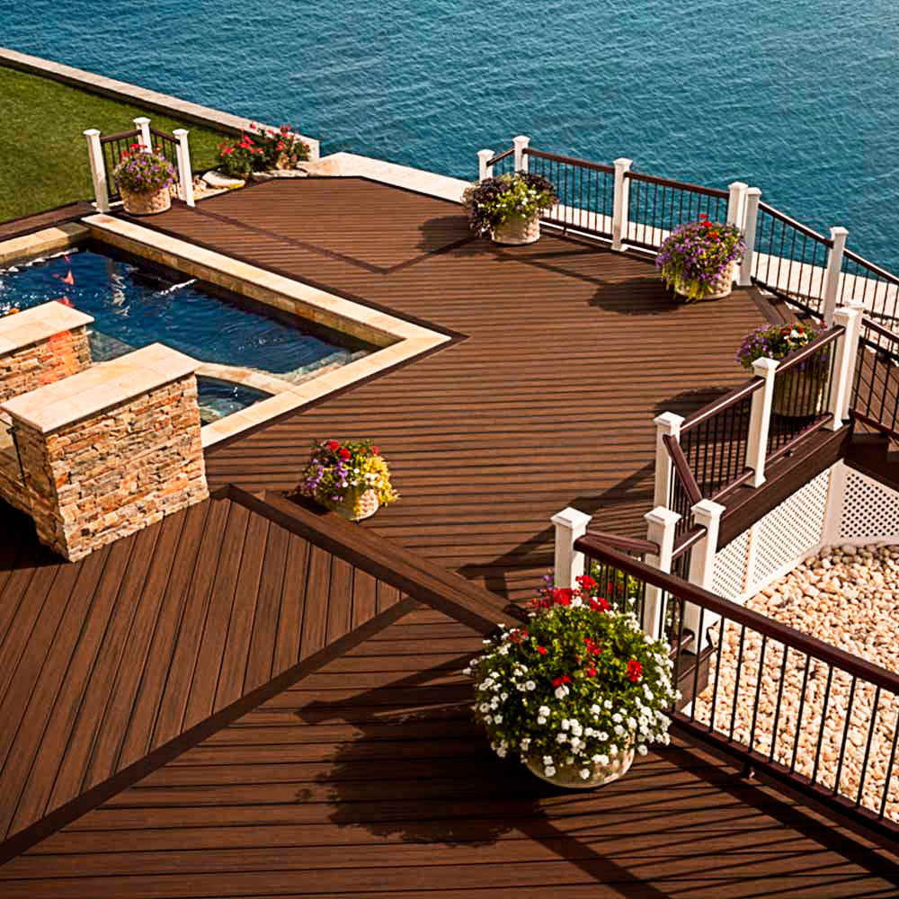 Planche de patio composite Trex Transcend carrée Spiced Rum 5&nbsp;1/2&nbsp;po&nbsp;x&nbsp;20&nbsp;pi