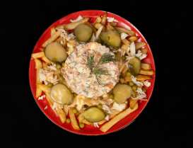 Новорічно-Різдвяне "Крінжове Меню": Poutine "Олів'є"