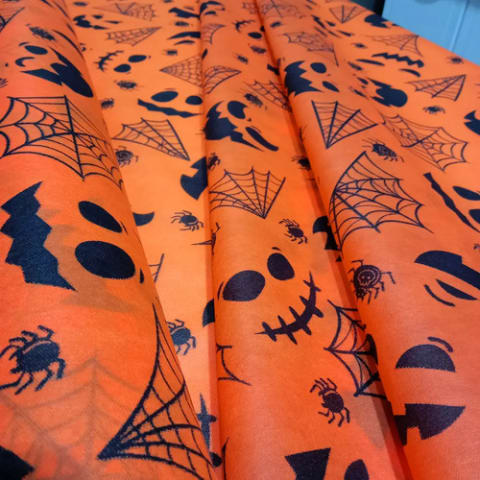 TNT Halloween Medonho Preto e Laranja 4m x 1,4m - Decoração Assustadora — foto 6