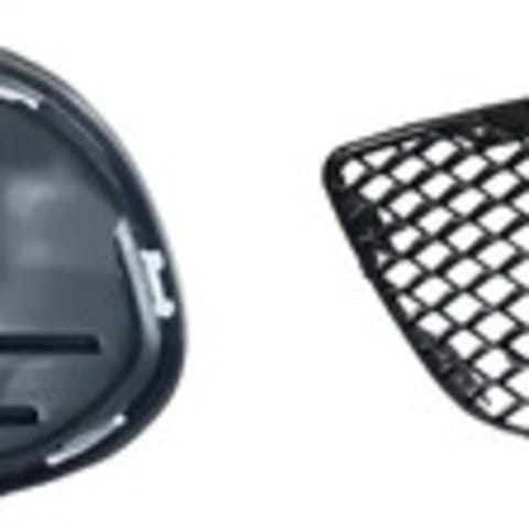 Moldura Parachoque Dianteiro Direito Mercedes C250 Sport 2015-2018 — foto 2