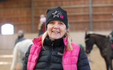 Bella Rodhelind grundade Team Equus for Hope för att bidra till cancerforskningen.  