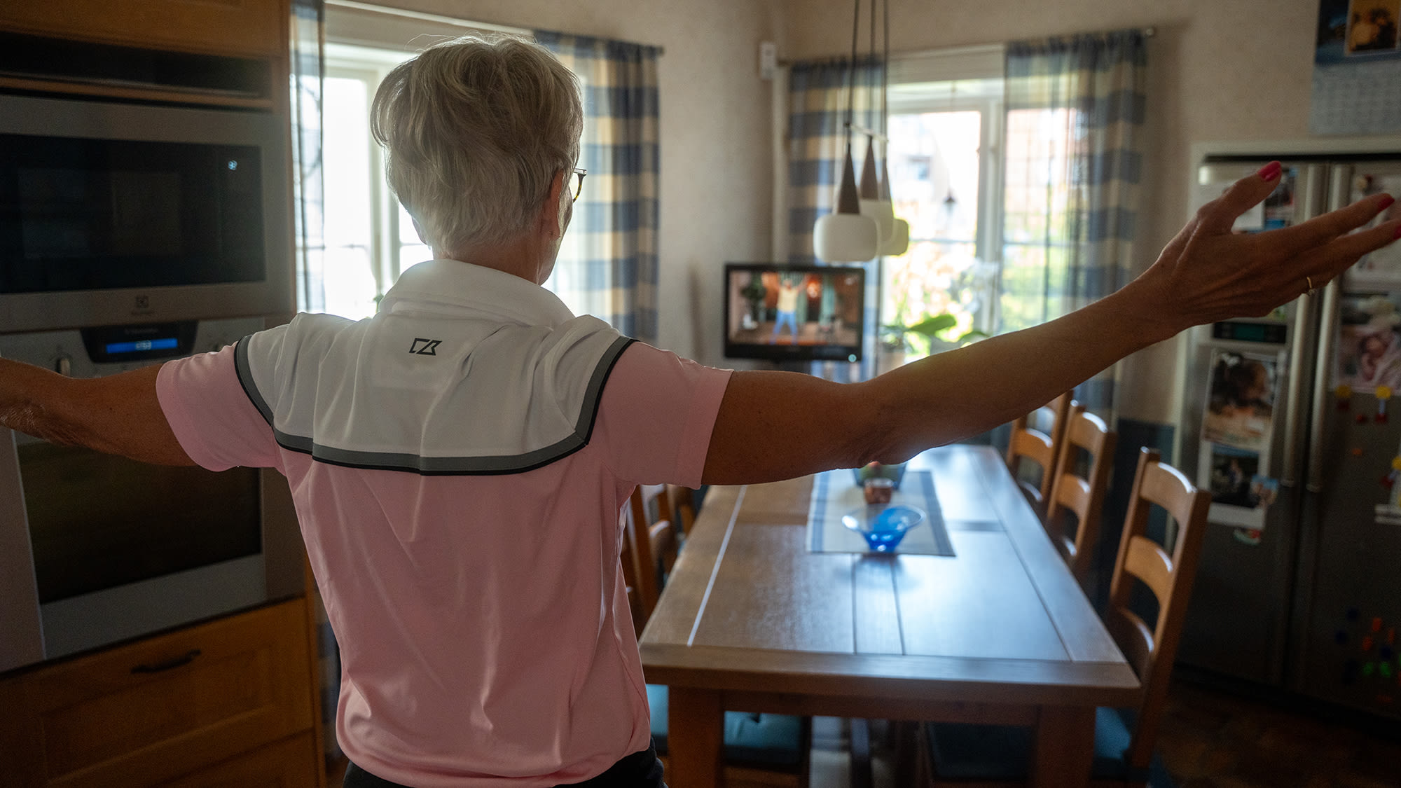 Varje dag klockan tio gjorde Sanna hemmagympa med Sofia genom SVT:s program. Foto: Albin Håkansson.