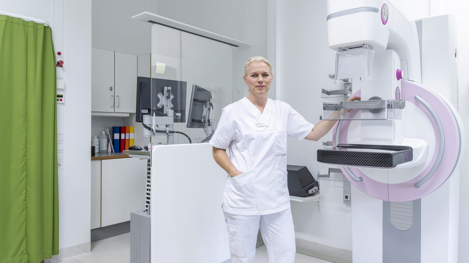 Docent Sophia Zackrisson vid Lunds universitet är en av de  forskare som får stöd för sin forskning från Cancerfonden. Foto: André de Loisted