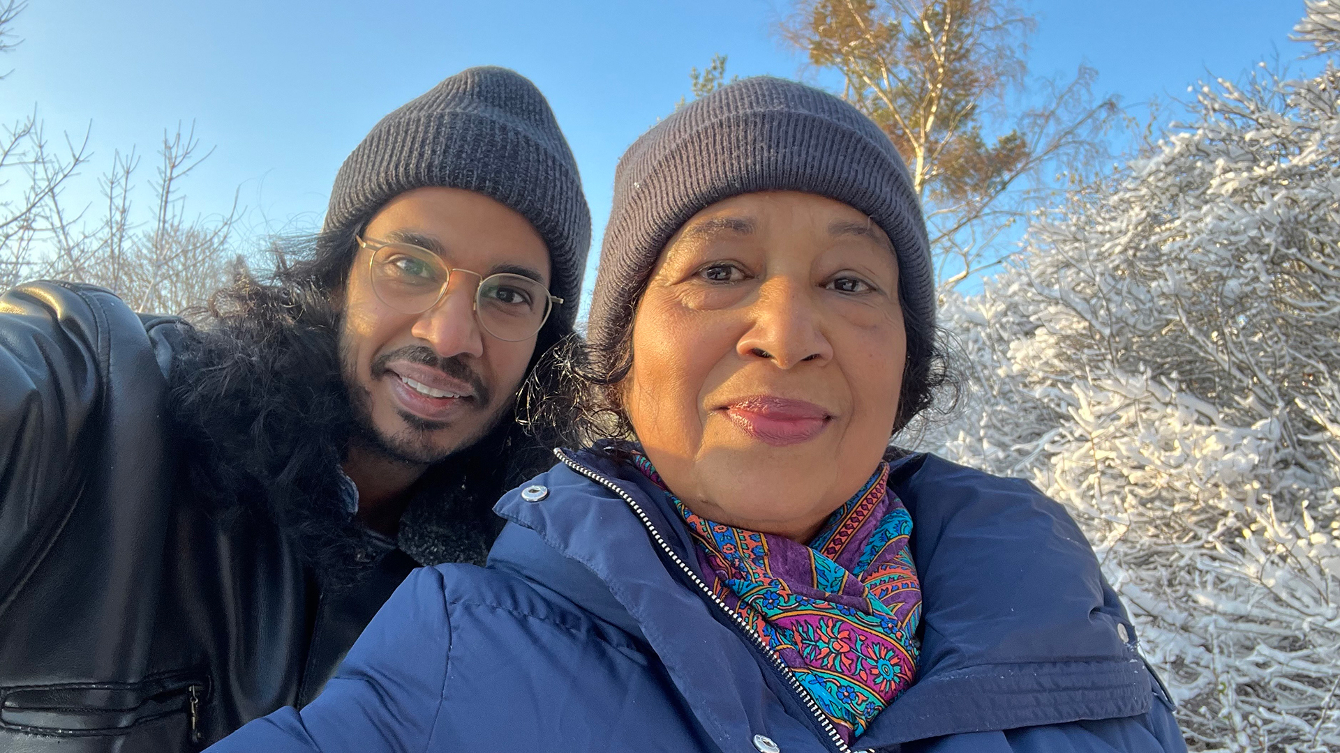 Selfie på Cedwin Sandanam och Lalani Gunatilleke Gustavsson