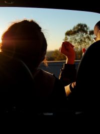 Friends in sunlight | Cannaray CBD