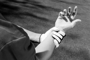 Golf pain wrist