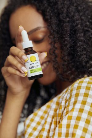 Girl with Bright Days CBD Oil 1500mg