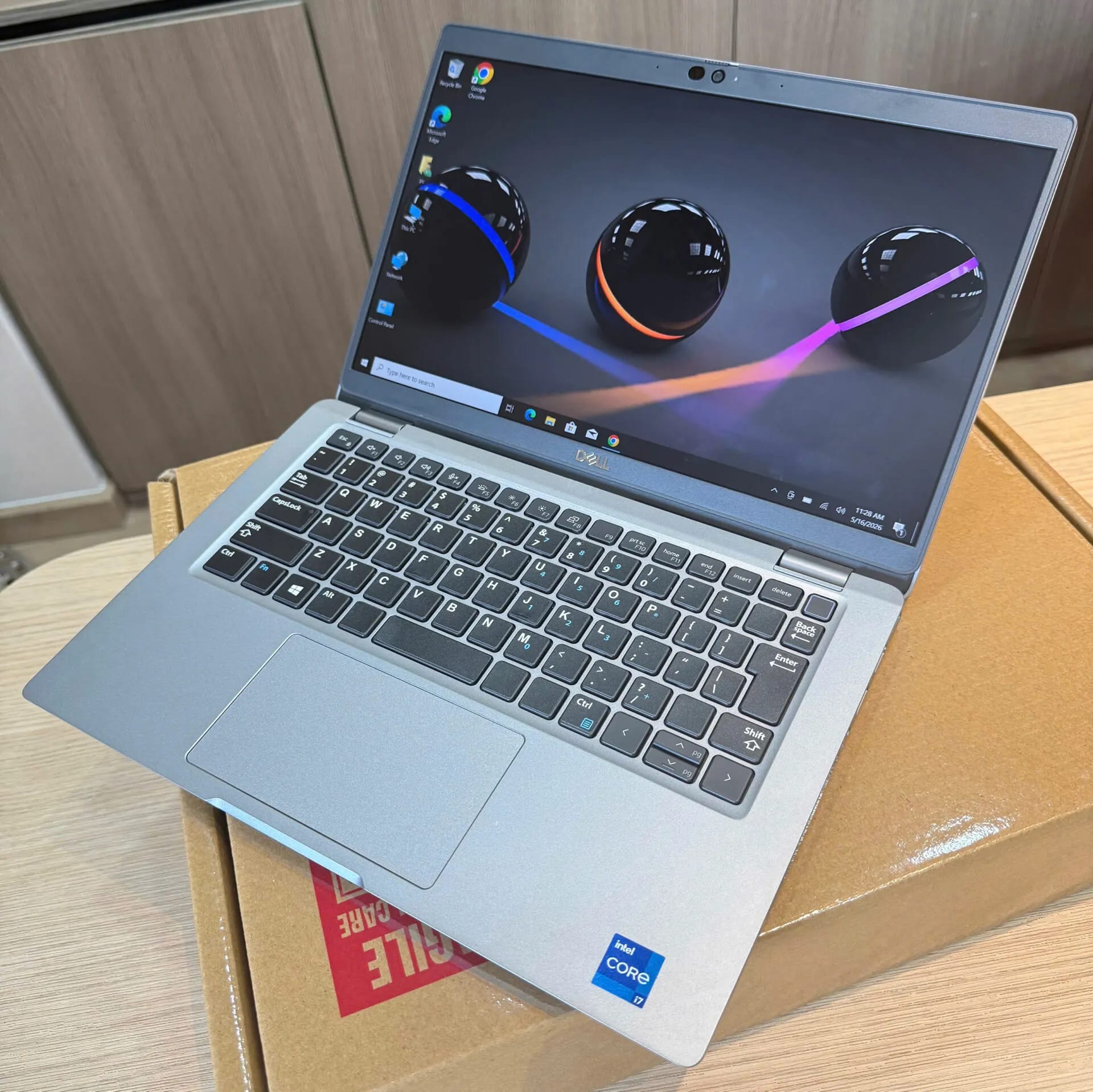 Dell Latitude 5320 - ảnh 1