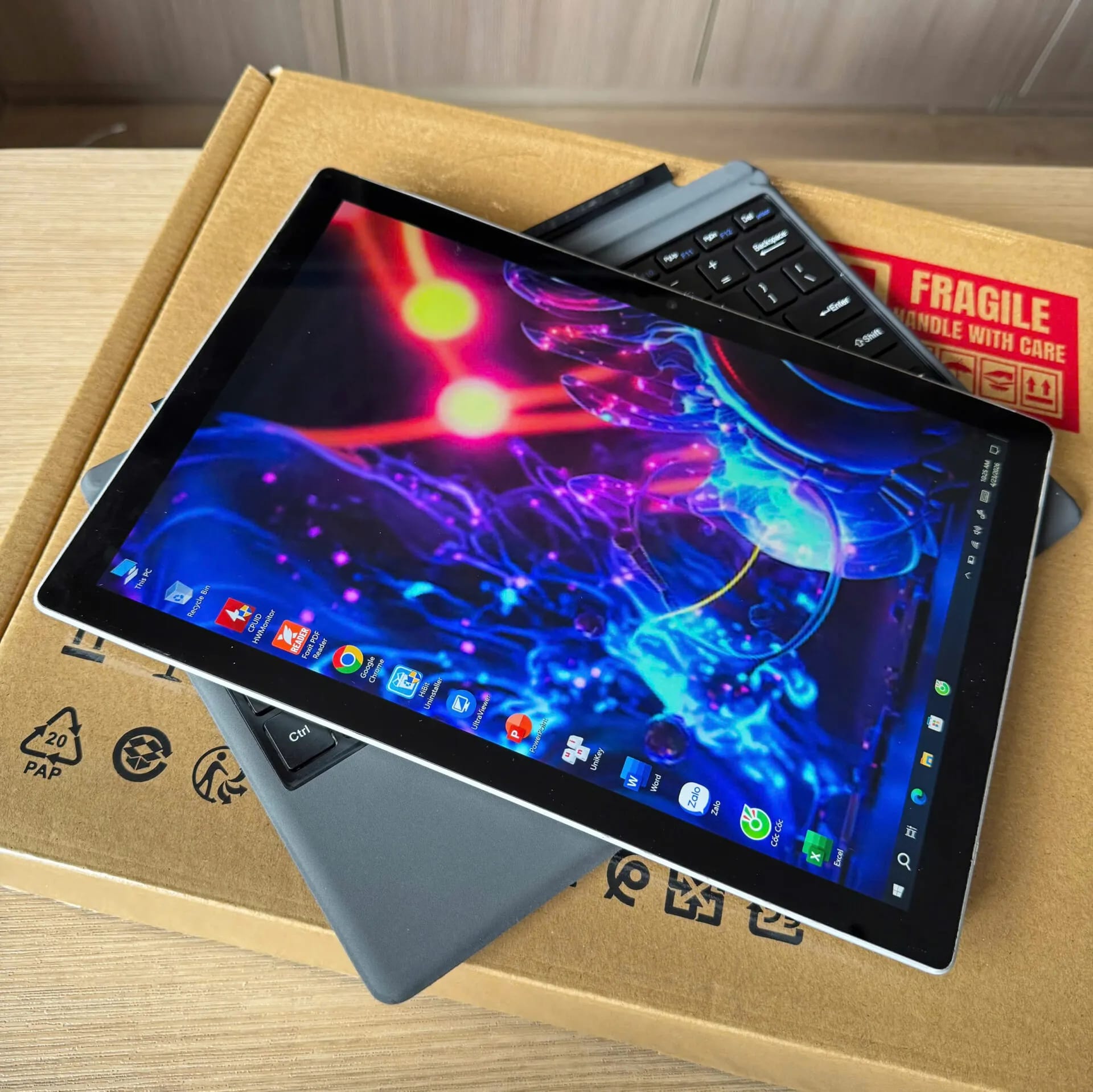 Surface Pro 6 i5 màn 2K
