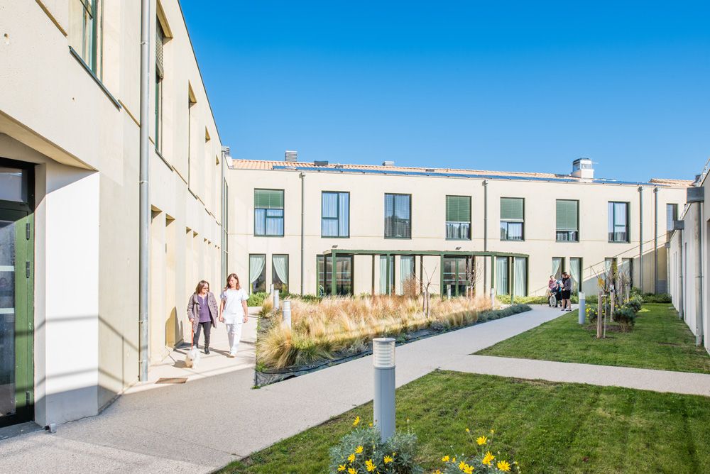 Korian les Restanques Rs à SaintMitrelesRemparts (13)