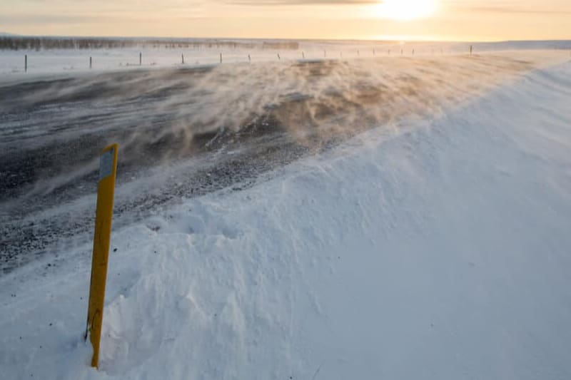Snow and bad conditions on roads in Iceland