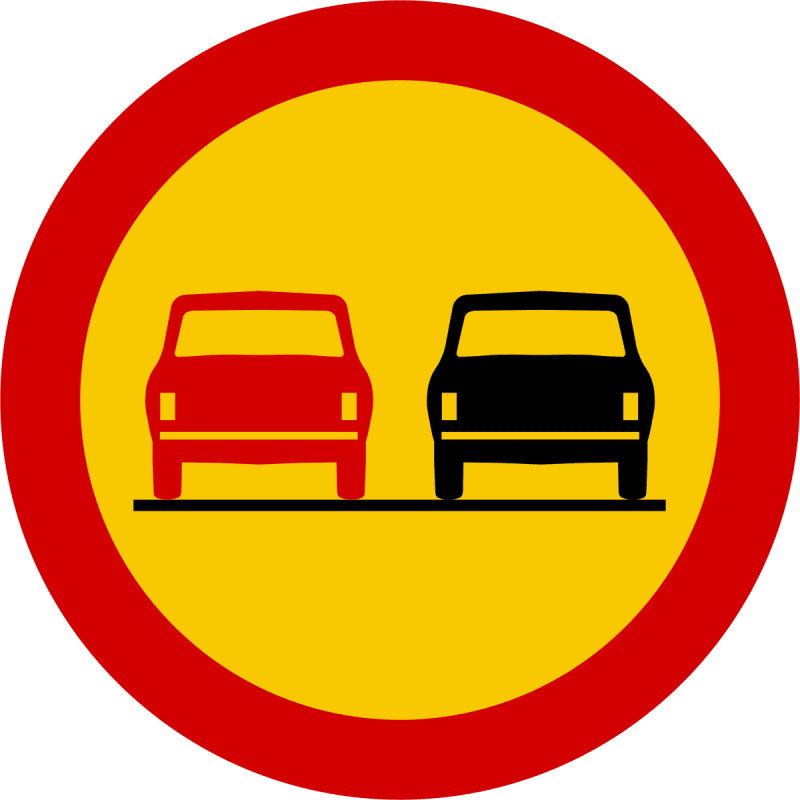 Image of non-overtaking sign from Iceland