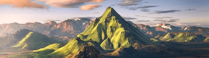 Image of a mountain in the Icelandic Highlands. Best reached by a good 4x4.