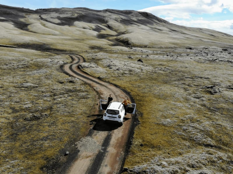 Image of a jeep 4x4 SUV Car rental from Iceland driving in the highlands of Iceland, F-Road.