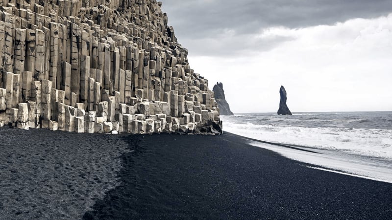 Image of the basalt columns and Reynisfjara Beach