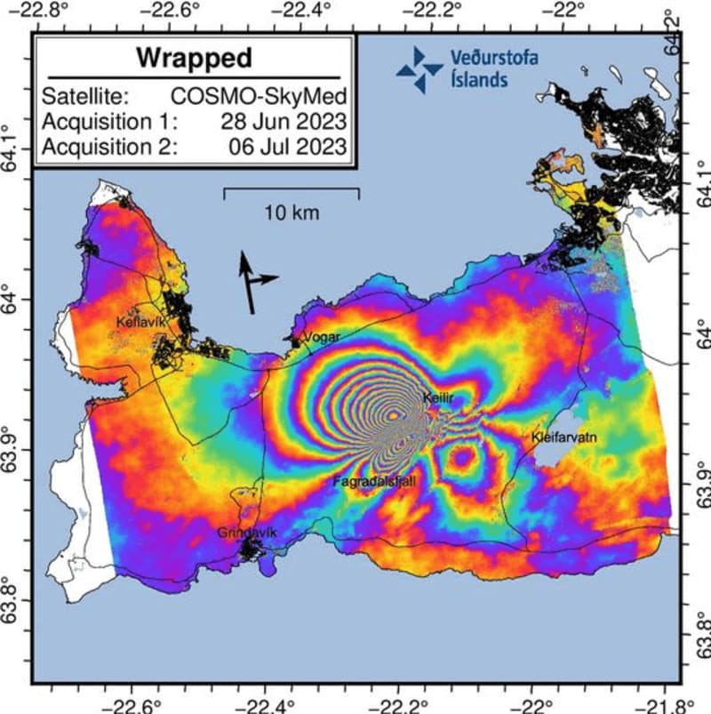 Picture that shows the changes in Reykjanes peninsula due to the volcanic activity and upcoming eruption